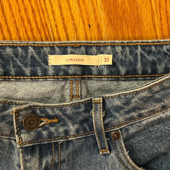 Levi Low Loose Jeans - Picture 6 of 7